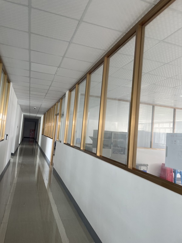 vách ngăn nhôm kính