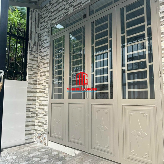 Cửa sắt kết hợp kính