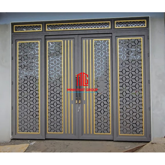 Cửa sắt truyền thống